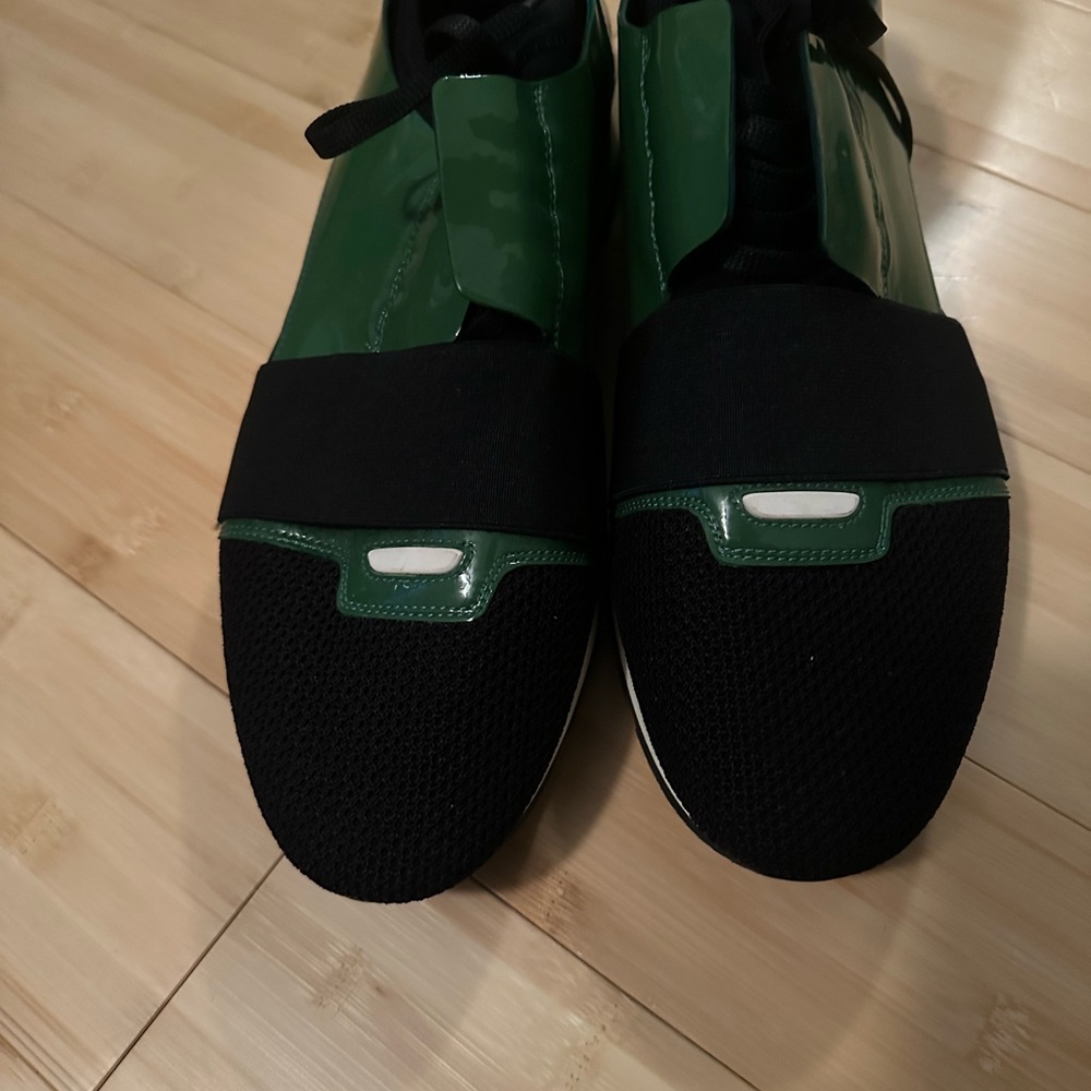 Balenciaga race runners